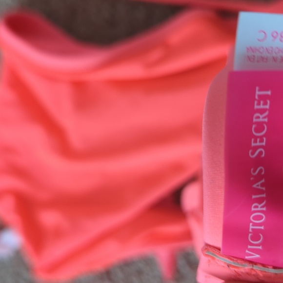 Victoria Secret Ruffle Bikini - Picture 2 of 2